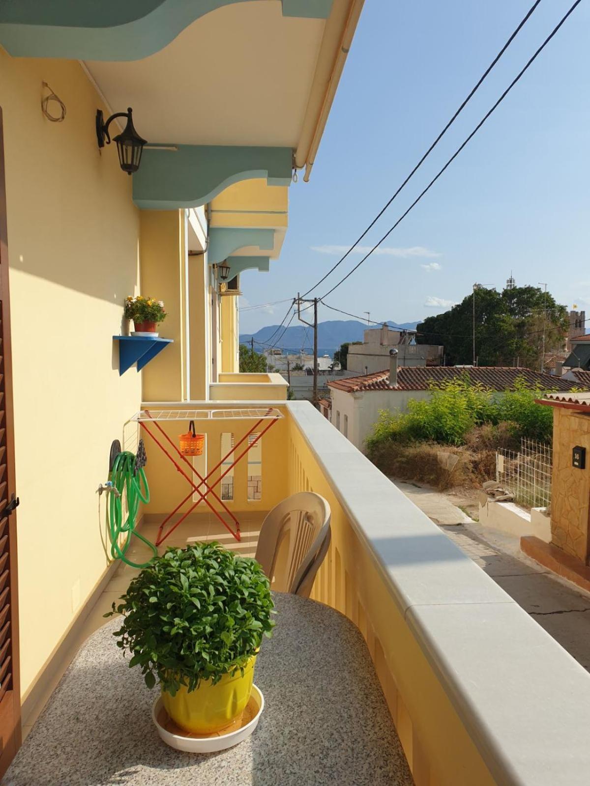 Beautiful House In Aegina Apartamento Exterior foto